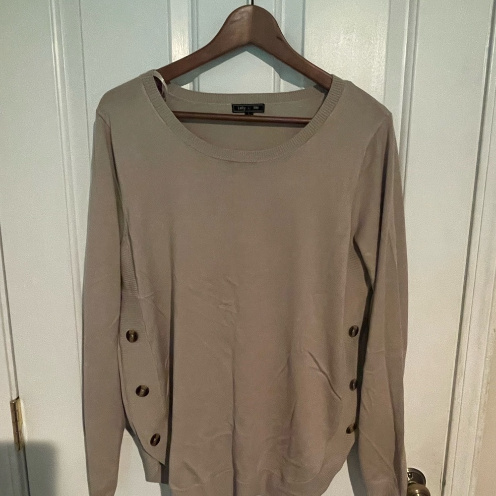 Women’s sweater